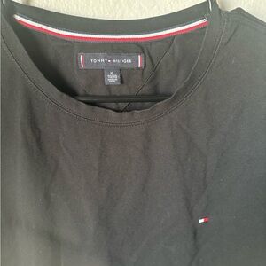 📍sold📍Tommy Hilfiger shirt- size xl